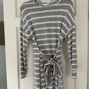 Blu Pepper: Day to Day Dress. Size Small, Gray tie dress